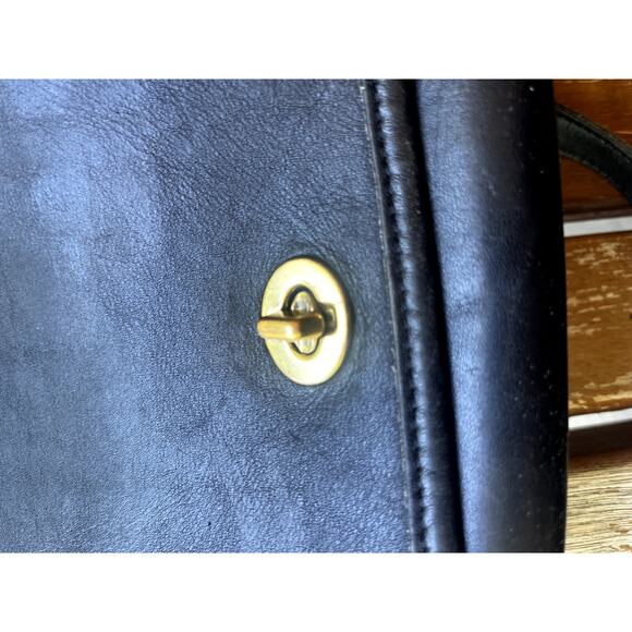 Vintage Coach City Bag - Picture 6 of 11